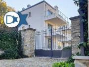 Prestigiosa villa di 324 mq in vendita Piazzale del...