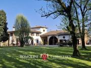Prestigiosa villa di 341 mq in vendita, Isola Dovarese,...