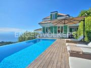 Prestigiosa villa di 344 mq in vendita Via Franco...