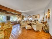Prestigiosa villa di 350 mq in affitto Cortina...