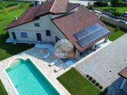 Prestigiosa villa di 350 mq in vendita Via Genova,...