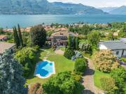 Prestigiosa villa di 350 mq in vendita Via Privata...