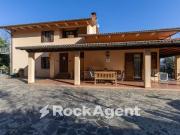 Prestigiosa villa di 371 mq in vendita, Località le...