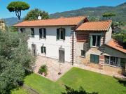 Prestigiosa villa di 428 mq in vendita Lucca, Toscana
