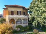 Prestigiosa villa di 431 mq in vendita via Bazzini, 10,...