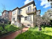 Prestigiosa villa di 440 mq in vendita Via Francesco...