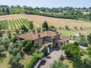 Prestigiosa villa di 450 mq in vendita via Traversale...