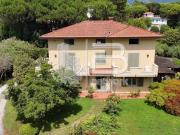 Prestigiosa villa di 485 mq in vendita, Via delle...
