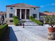 Prestigiosa villa di 500 mq in vendita, Località Gogna...