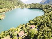 Prestigiosa villa di 526 mq Loc. Lago di Tenno, 26,...