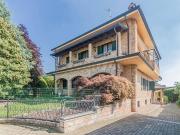 Prestigiosa villa in vendita Limbiate, Lombardia