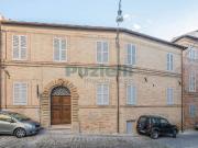 Prestigiosa villa di 590 mq in vendita Via Sapienza,...