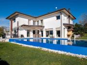 Villa di 600 mq in vendita Lavagno, Italia
