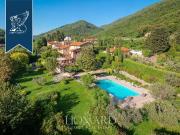 Prestigiosa villa di 600 mq in vendita Prato, Toscana