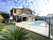 Prestigiosa villa di 620 mq in vendita Via Prassitele,...