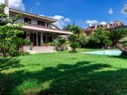 Prestigiosa villa di 621 mq in vendita Via Tullio...
