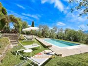 Prestigiosa villa di 680 mq in vendita Lucca, Italia