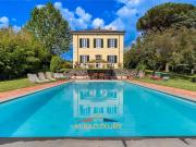 Prestigiosa villa di 840 mq in vendita, Lucca, Italia