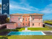 Prestigiosa villa di 950 mq in vendita, Forte dei Marmi,...
