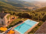 Prestigiosa villa in affitto Perugia, Italia