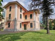 Prestigiosa villa di 457 mq in vendita, Civate, Lombardia
