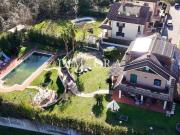 Prestigiosa villa in vendita Colle Iannini, 34,...