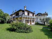 Prestigiosa villa in vendita Via Montecucco, 13A,...