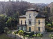 Prestigiosa Villa Liberty in vendita nel centro di...