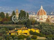 Prestigiosa villa panoramica con piscina e parco privato...