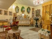 Prestigiosa villa singola con 2 appartamenti