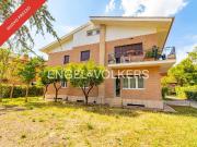 Prestigioso appartamento di 186 m² in vendita Via...