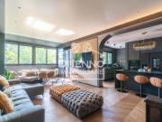 Prestigioso appartamento in vendita Via dell'Acqua... Prestigioso appartamento in vendita Via dell'Acqua...