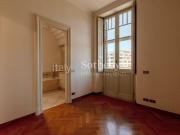 Prestigioso appartamento in Via Sicilia