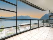Prestigioso appartamento vista lago a due passi dal centro