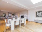 Prestigioso attico con una splendida terrazza panoramica