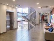 prestigious 201m² office available a.