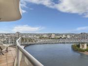 Prestigious 2 Bedroom Apartment at Admiralty Quays Prime...