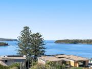 Prestigious Balmoral Residence with Panoramic Middle...