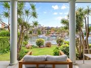 Prestigious Harbourside Living in Boutique Setting