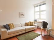 Pretty studio in popular area
