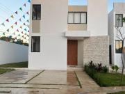 Amplia casa en Conkal, credito INFONAVIT bienvenido