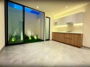 VENTA CASA CON RECÁMARA EN PB EN CAÑADAS DEL BOSQUE...