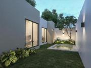 Preventa de casa residencial amplia y con jardín, de 1...