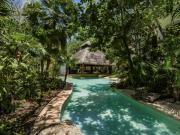 Preventa de Lujosa Villa en Xiknal, Lagos del Sol C4005