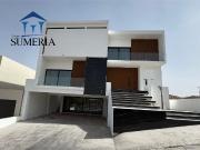 PREVENTA DE PRECIOSA Y MODERNA CASA EN DOMINION