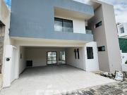 Preventa en Fracc. Paseo de la Reina/Monte Magno 4...