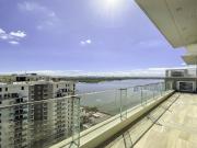 PRICE DROPPED! 3BR Penthouse Unit for Sale in Oak Harbor...