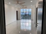 Prima Larkin Indah 15min CIQ Nice Big Unit Below Market...