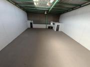 prime 275 m² mini warehouse to let i.