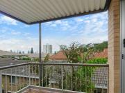 Prime Burleigh Heads Apartment � Walk to Beach, Caf�s &...